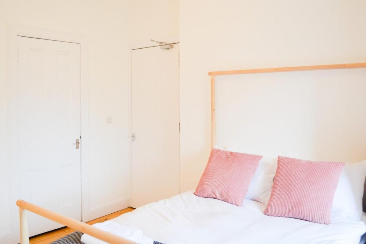 Modern 1 Bedroom Flat In The Heart Of EDI Exterior foto